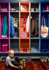 Детская цветная гардеробная комната Белгород