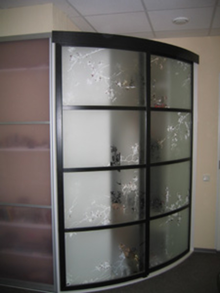 Шкаф купе радиусный с рисунком на стекле Белгород
