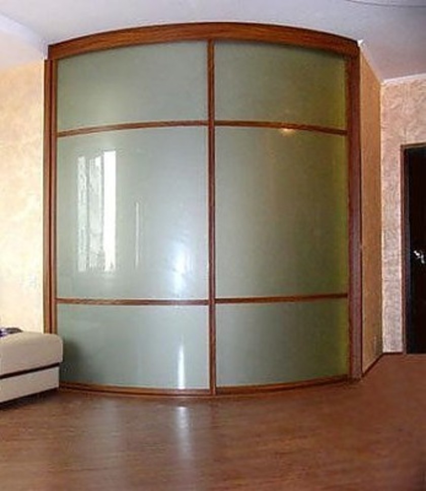 Встроенный шкаф купе радиусный в классическом стиле Белгород